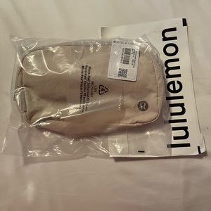 Lululemon Belt Bag white opal
